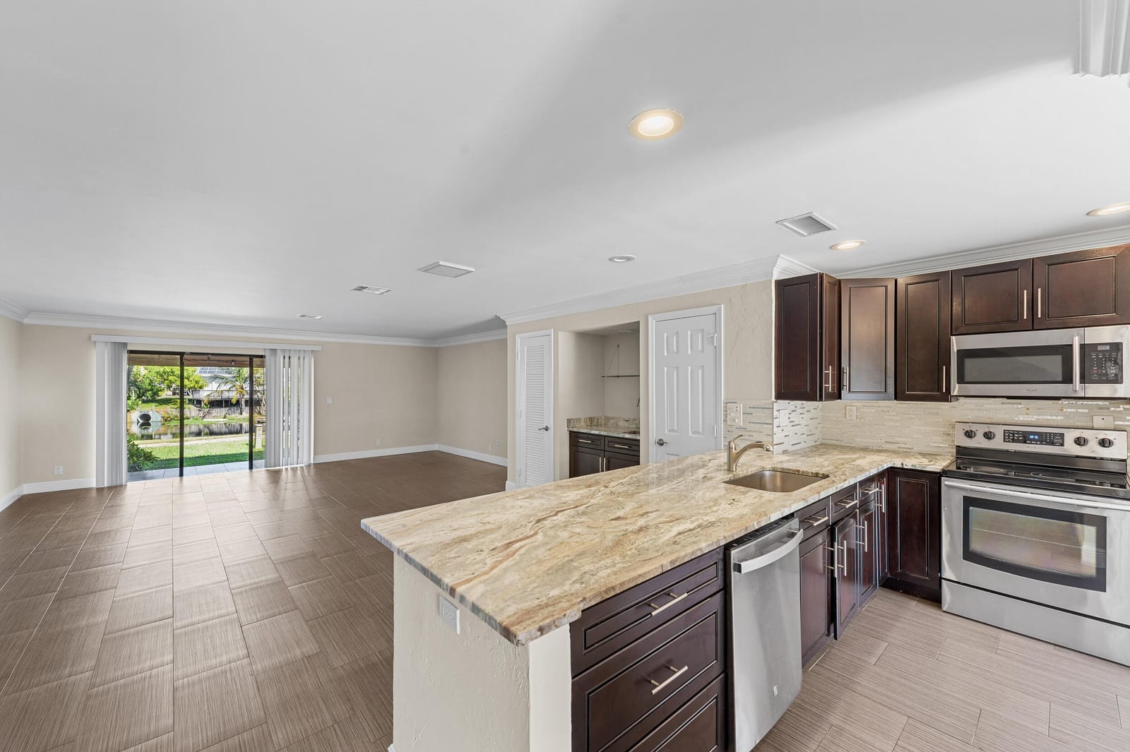455 Canal Point N 108 — photo 10