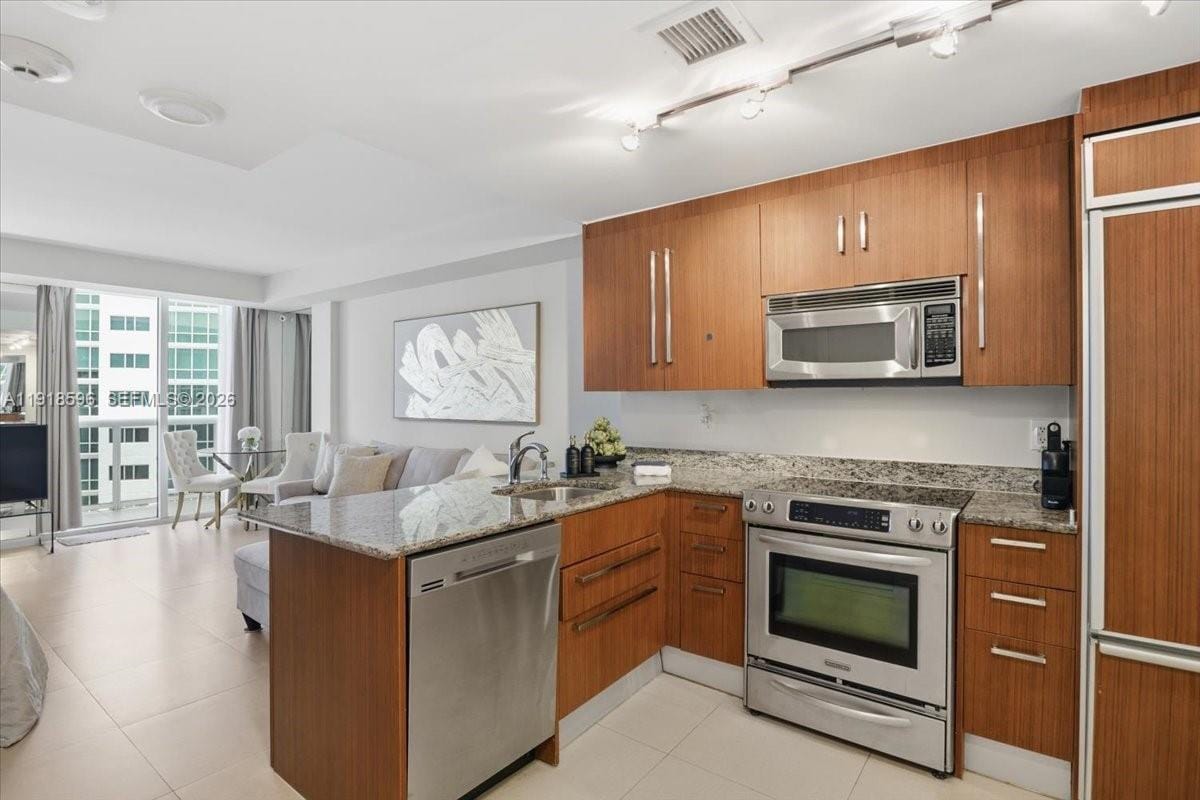 10275 Collins Avenue 1101 — photo 11