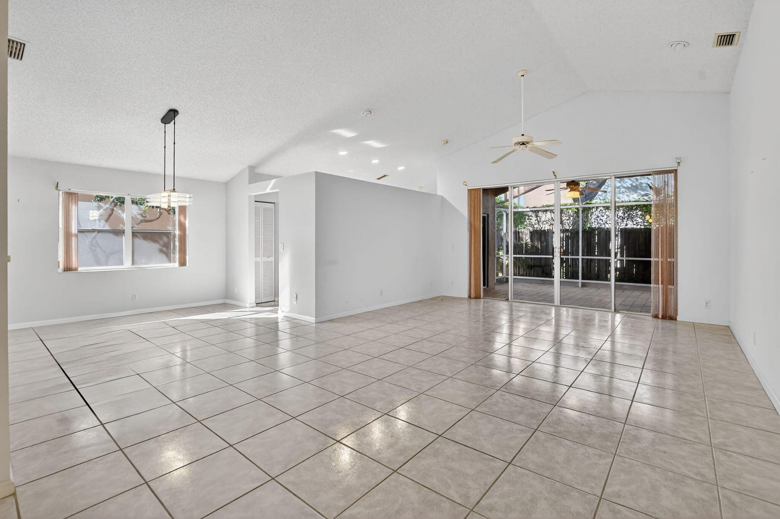 6185 NW 77 Place — photo 5