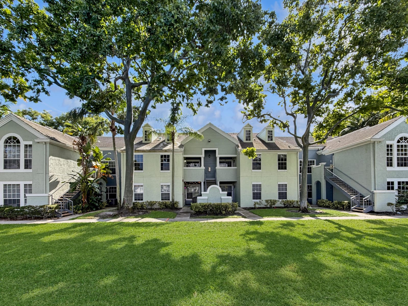1215 Crystal Way L, Delray Beach, FL 33444 photo 2