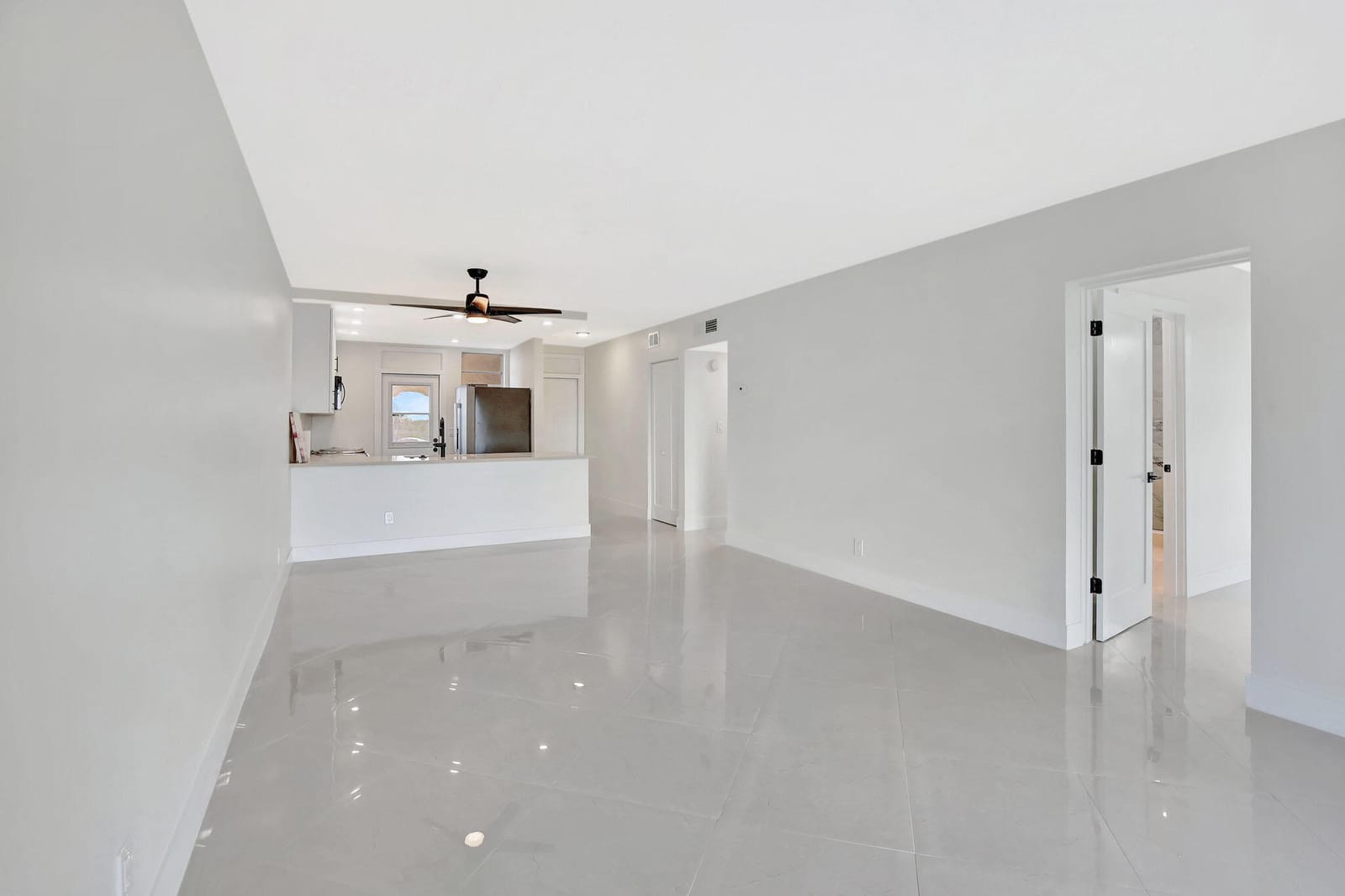 5275 NW 10th Court 405 — photo 11