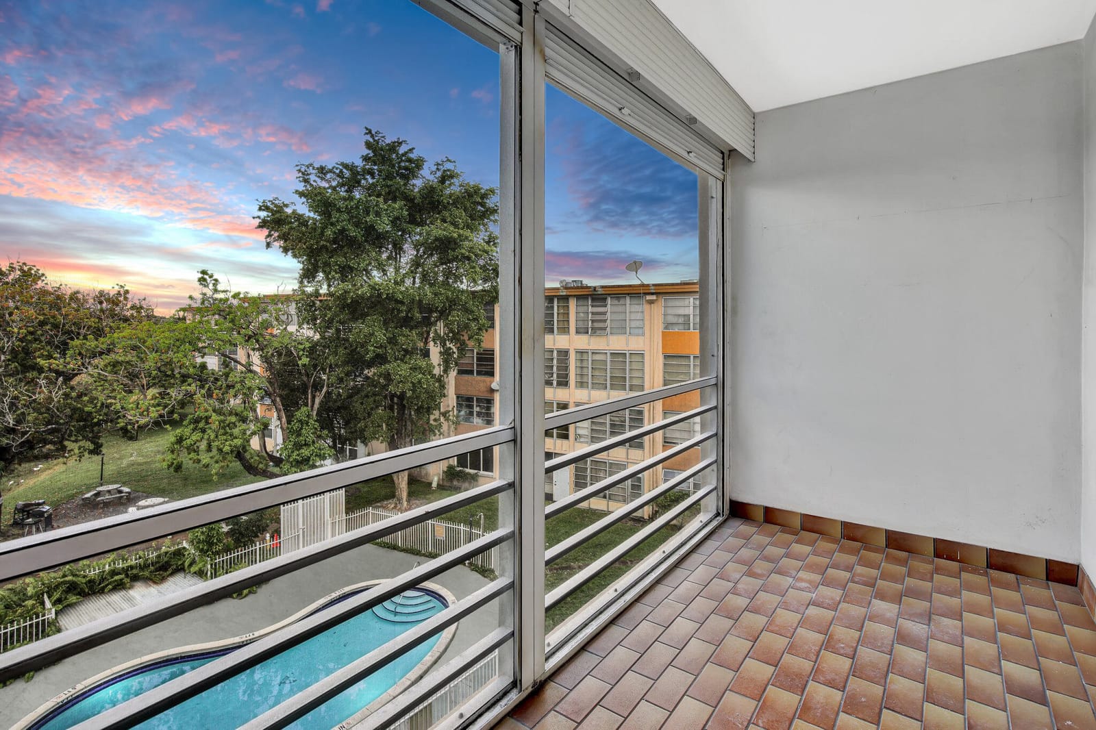 5275 NW 10th Court 405, Plantation, FL 33313 photo 16