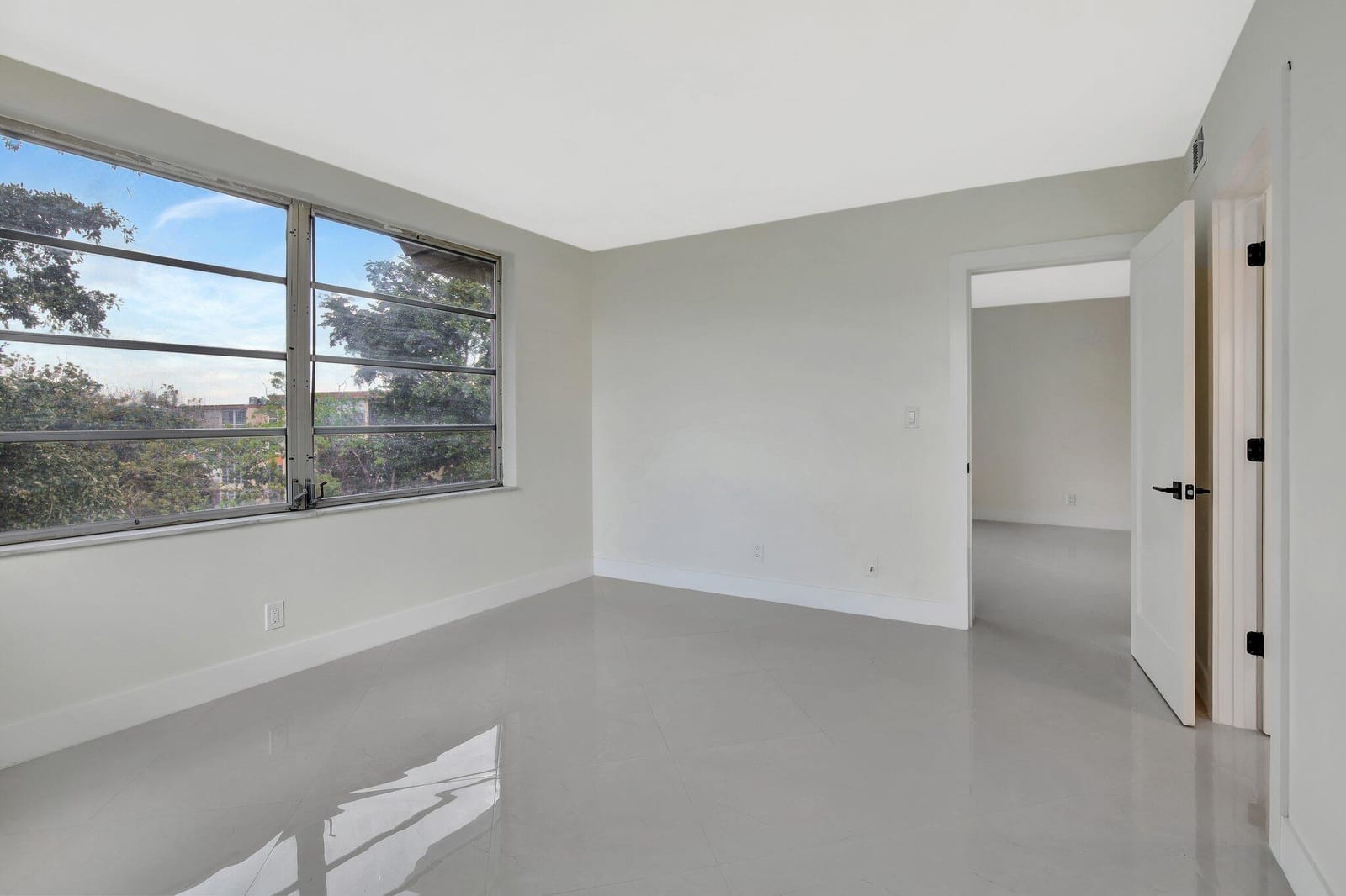 5275 NW 10th Court 405, Plantation, FL 33313 photo 19