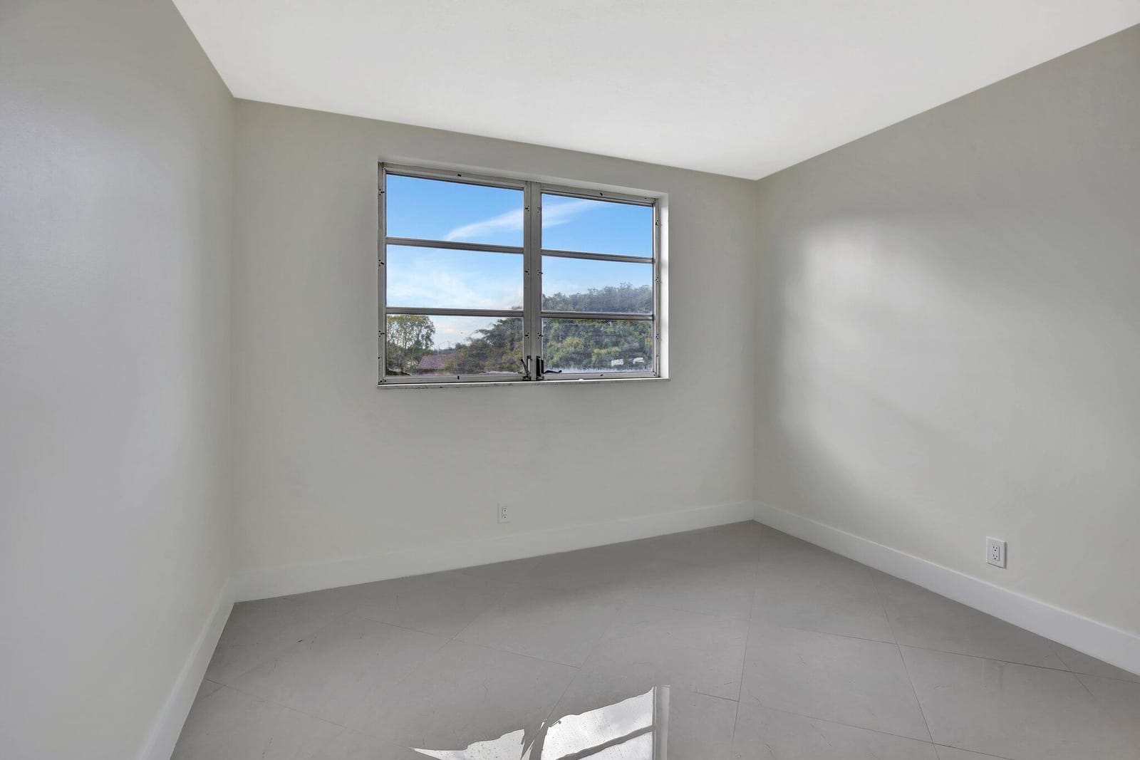 5275 NW 10th Court 405, Plantation, FL 33313 photo 26