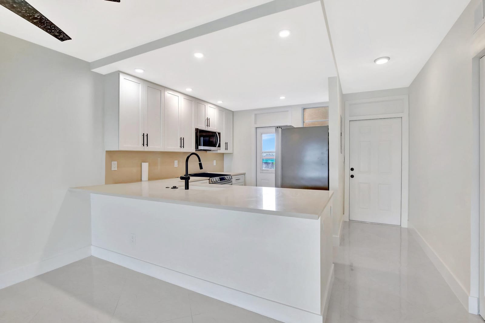 5275 NW 10th Court 405 — photo 9