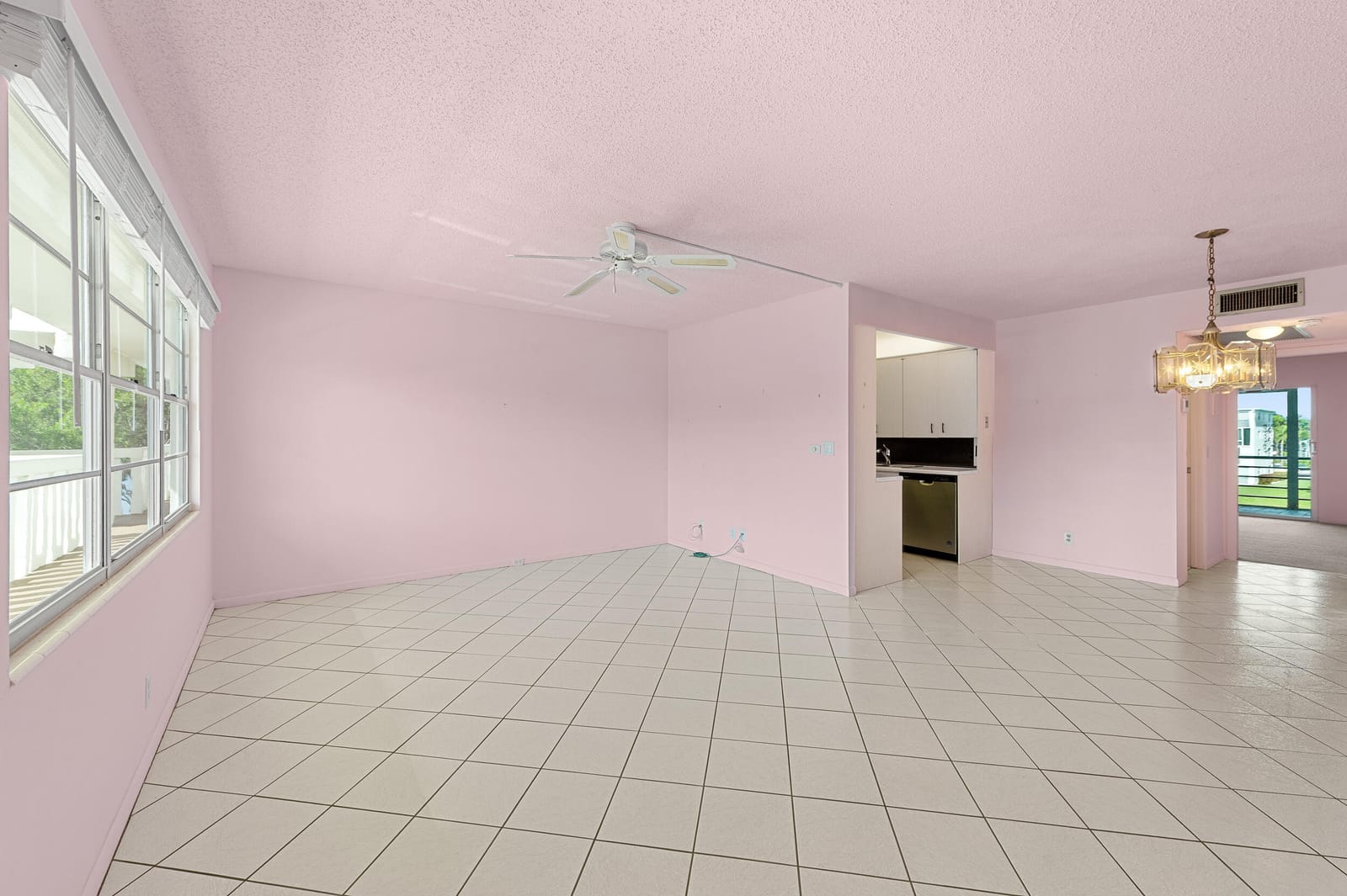 3037 Cambridge B, Deerfield Beach, FL 33442 photo 3