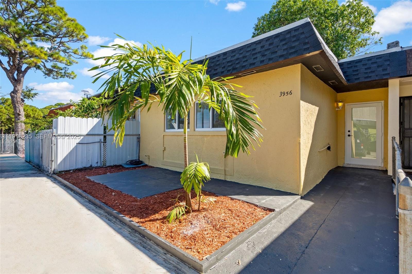 3956 NW 207th St Road, Miami Gardens, FL 33055