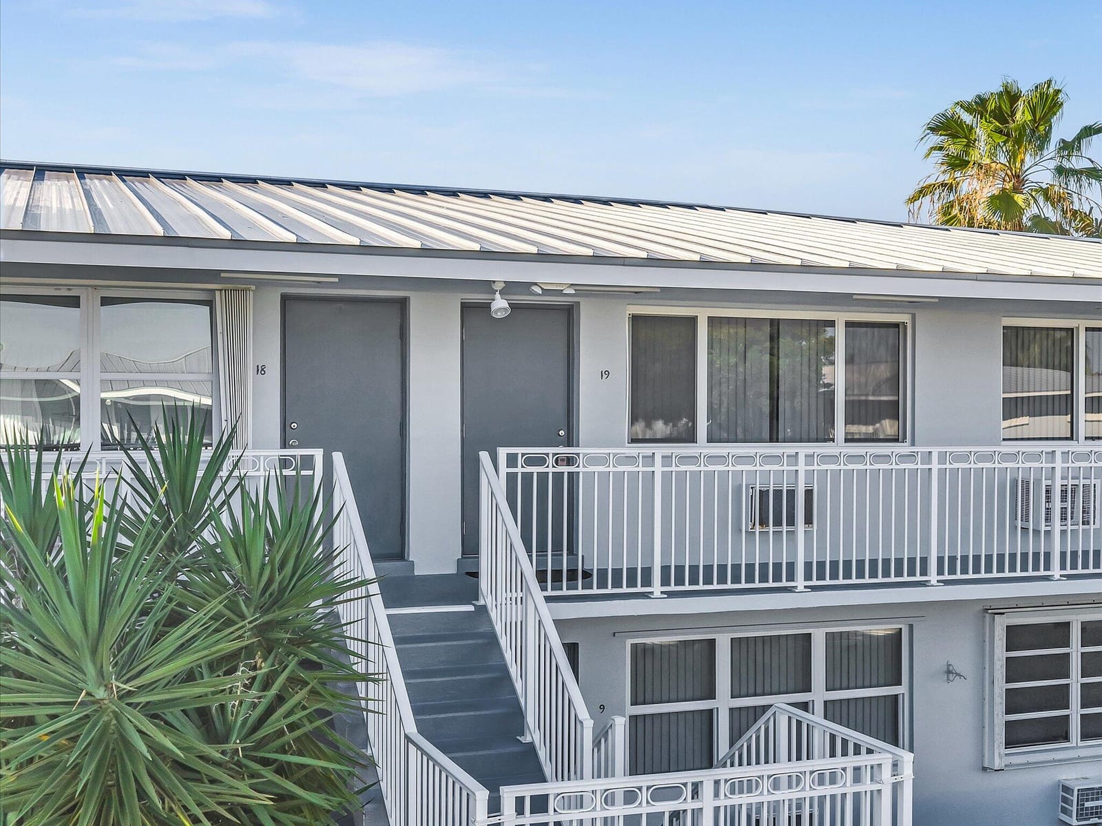 2542 S Federal Highway 0190 — photo 2