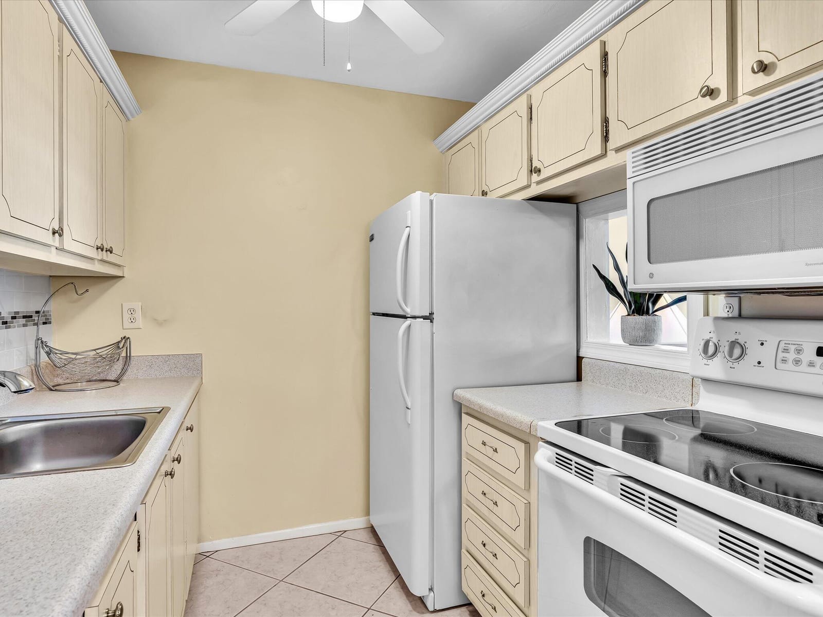 2542 S Federal Highway 0190 — photo 12