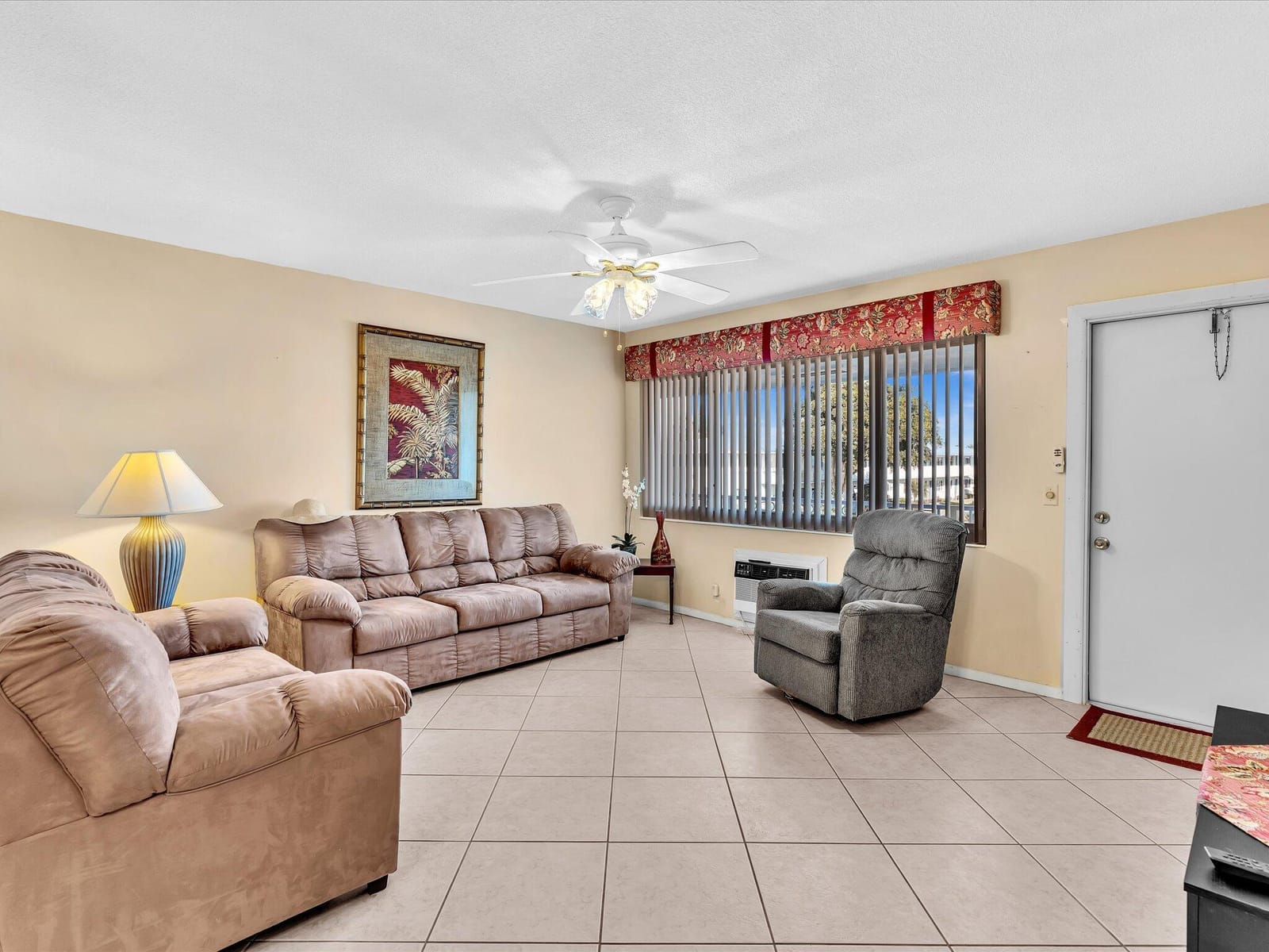 2542 S Federal Highway 0190 — photo 6