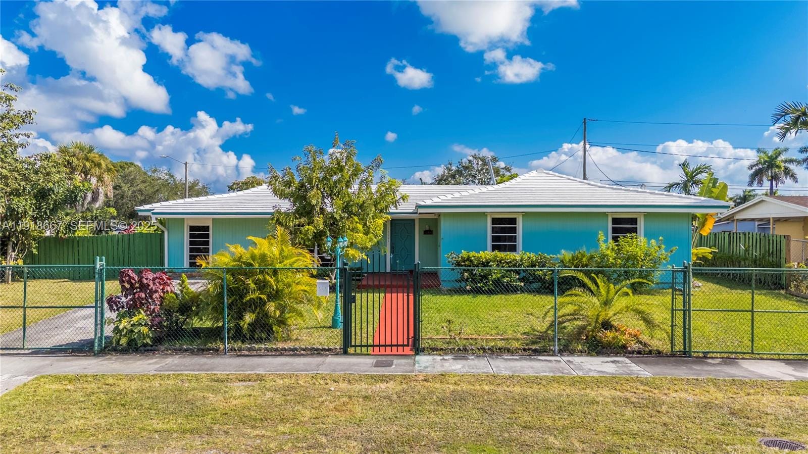 16001 SW 98th Avenue, Miami, FL 33157