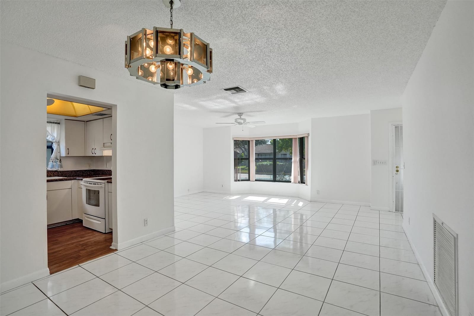 2359 SW 16th Drive, Deerfield Beach, FL 33442 photo 9