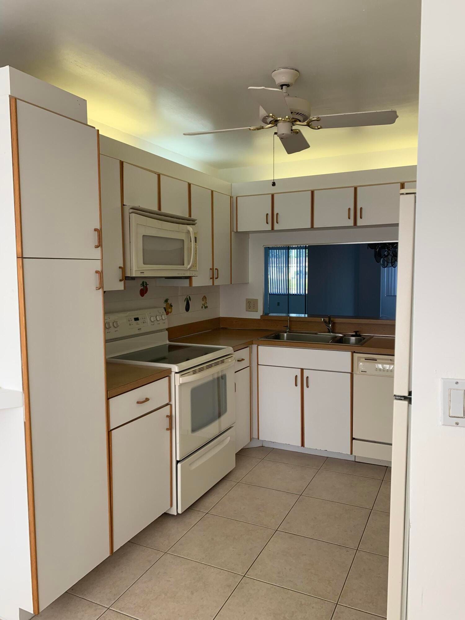 9531 N Belfort Circle 111 — photo 6