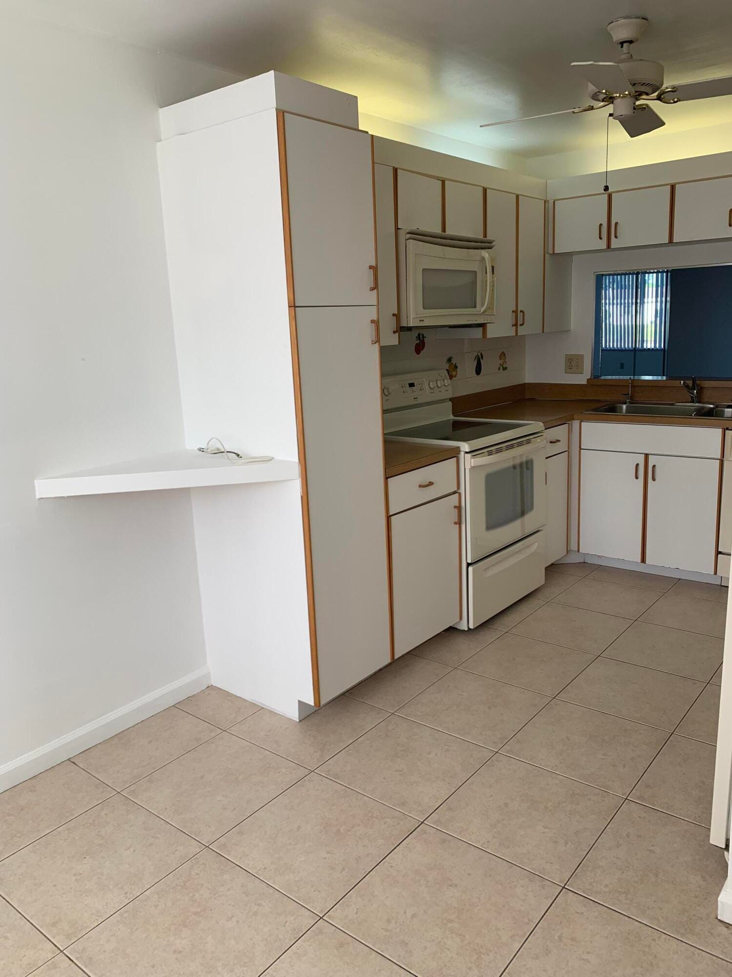 9531 N Belfort Circle 111 — photo 7
