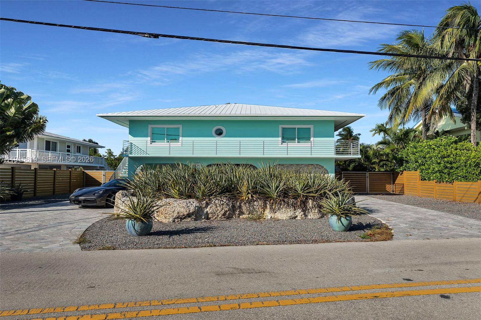 232 W Seaview Drive — photo 2