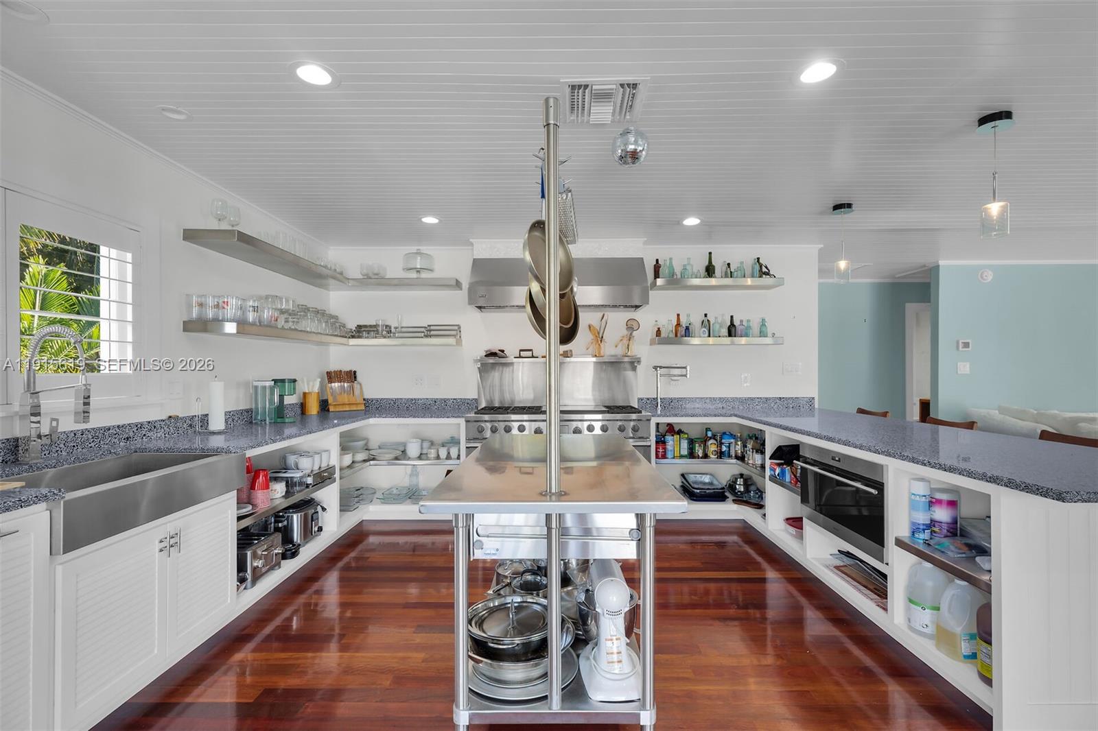 232 W Seaview Drive — photo 9