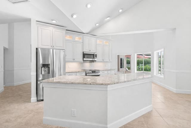 5986 Vista Linda Lane, sold in Cloisters, Boca Raton, FL