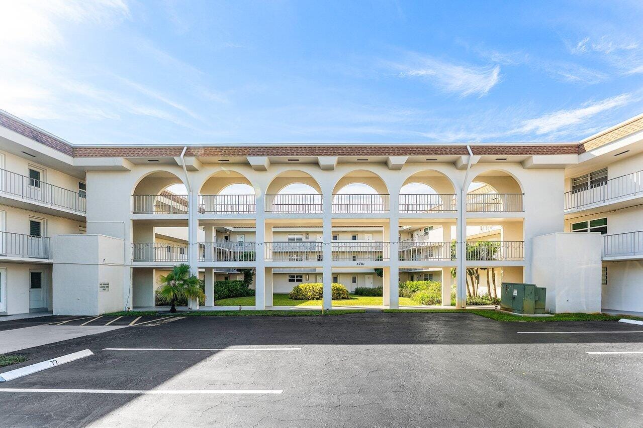 5701 NW 2nd Avenue 105, Boca Raton, FL 33487