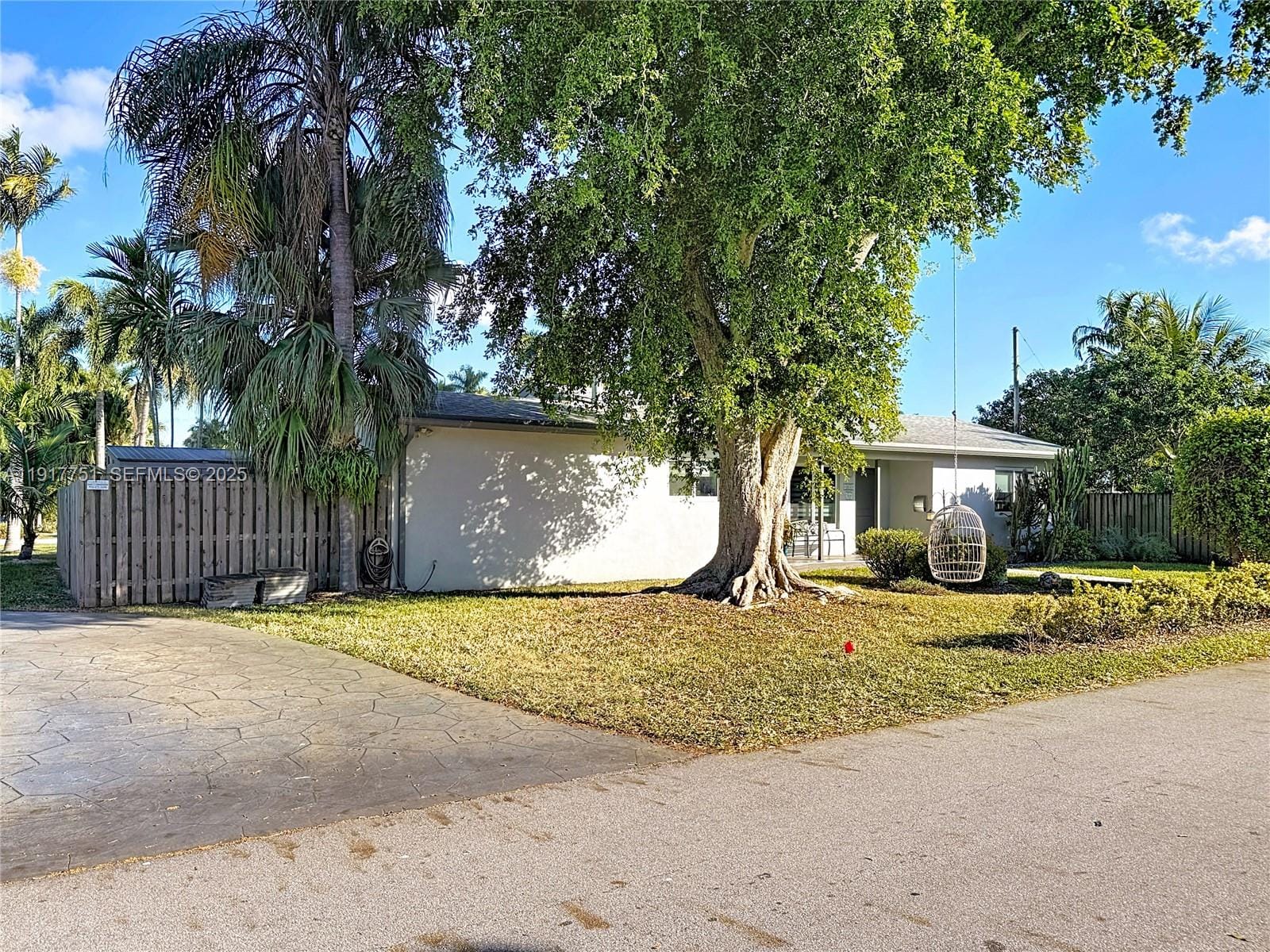 1031 N 16th Avenue, Hollywood, FL 33020