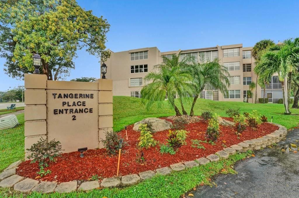 9480 Tangerine Place 306 — photo 1