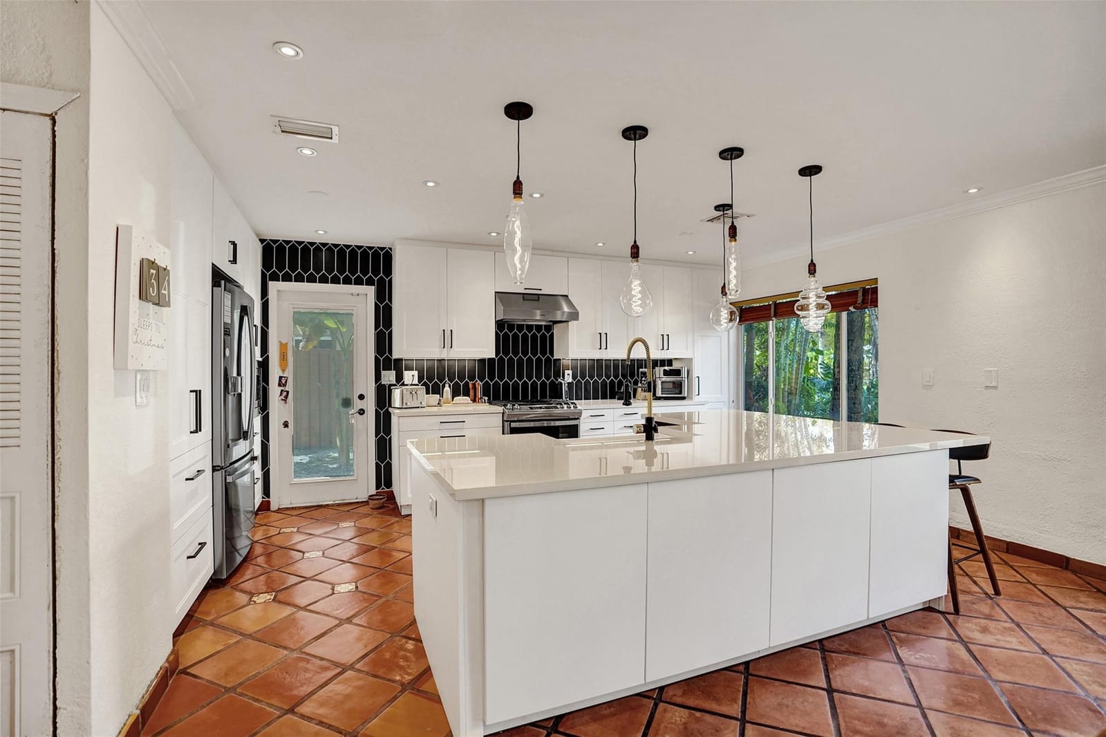 340 NW 26th Court, Wilton Manors, FL 33311 photo 25