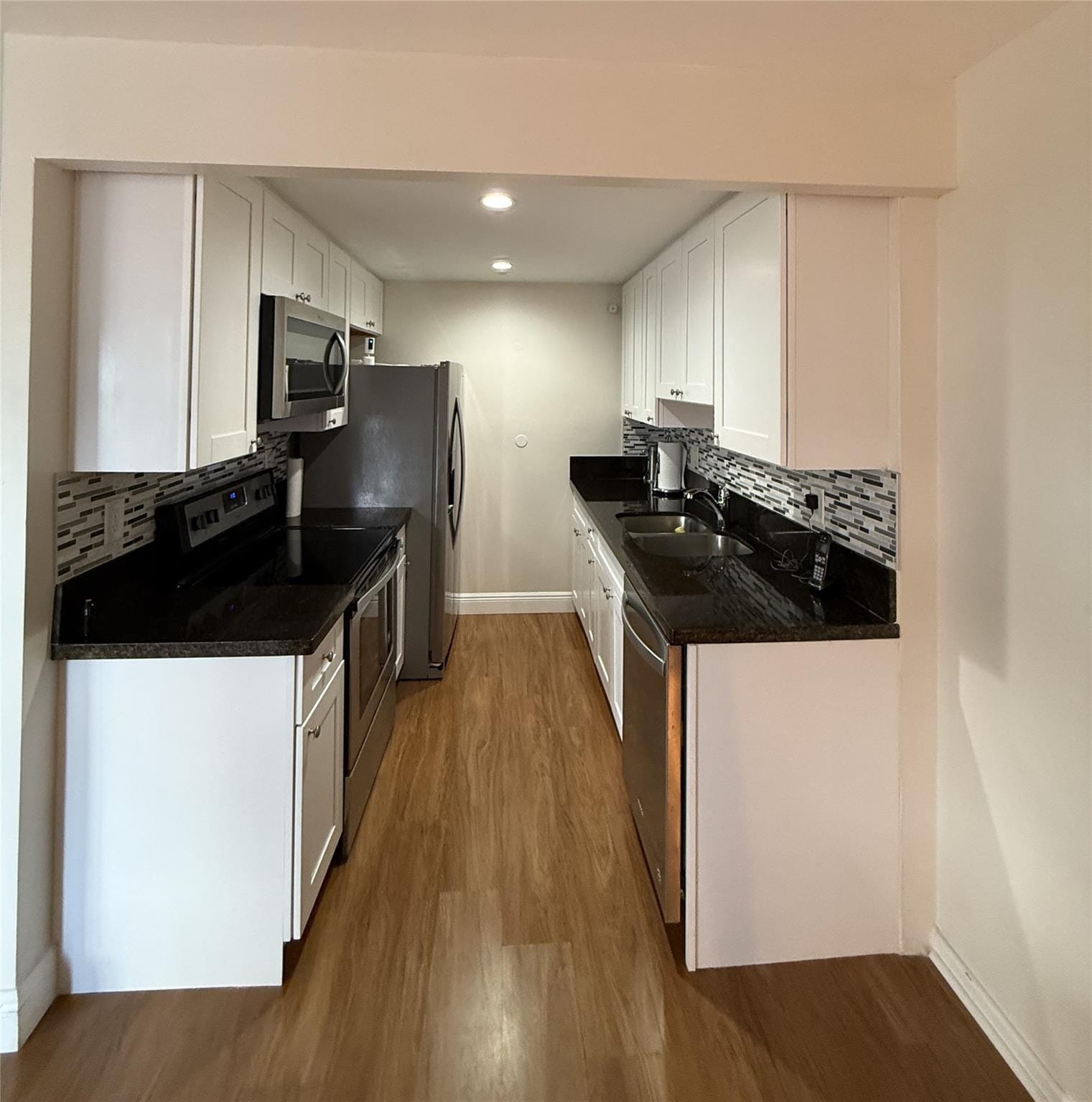 2028 Exeter B 2028 — photo 3