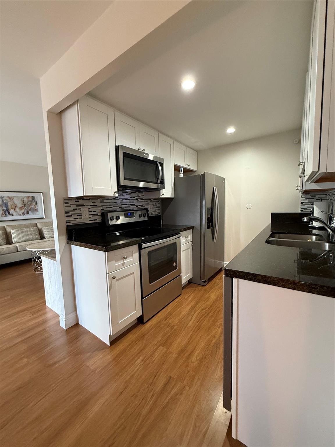 2028 Exeter B 2028 — photo 4