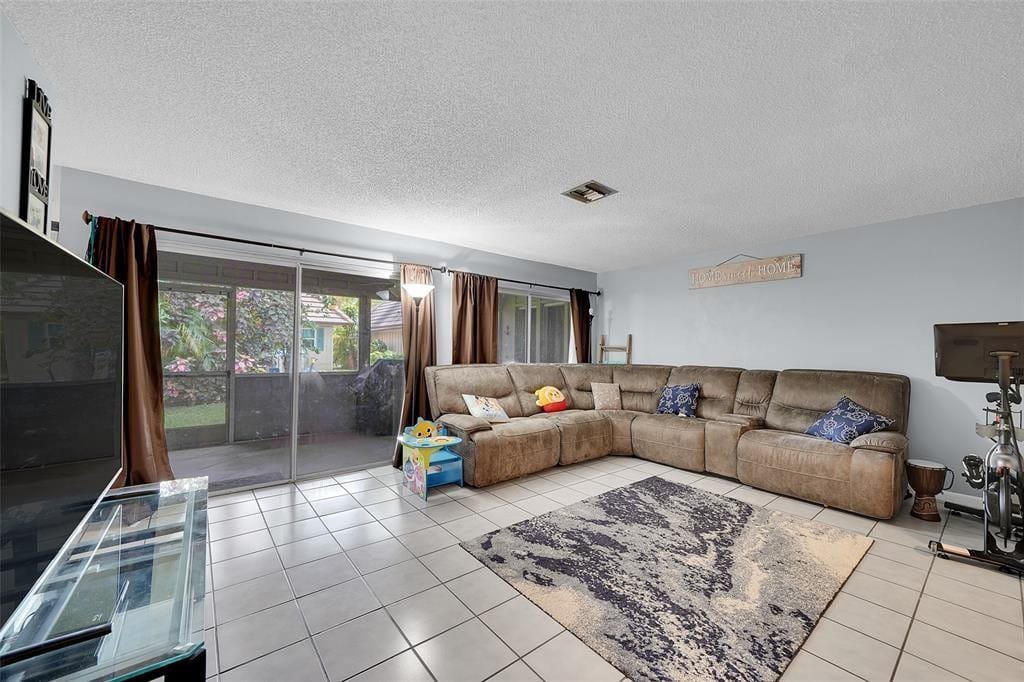 1910 Coquina Way — photo 4