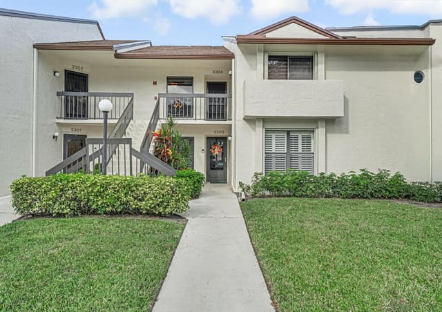 3304 Perimeter Drive, sold in Park Pointe, Greenacres, FL