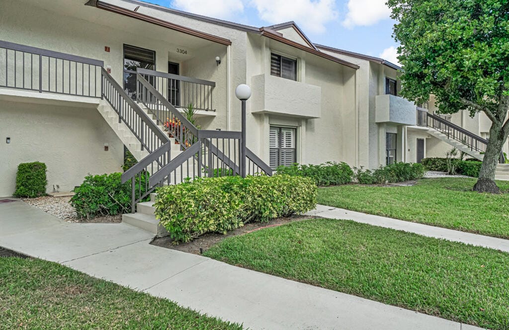 3304 Perimeter Drive, Greenacres, FL 33467 photo 4