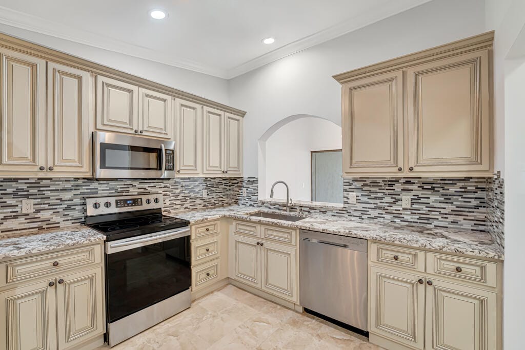 3304 Perimeter Drive, Greenacres, FL 33467 photo 9