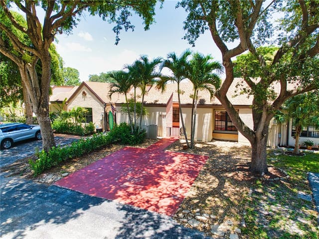 5197 Peppercorn Street, sold in Cinnamon 1, Palm Beach Gardens, FL