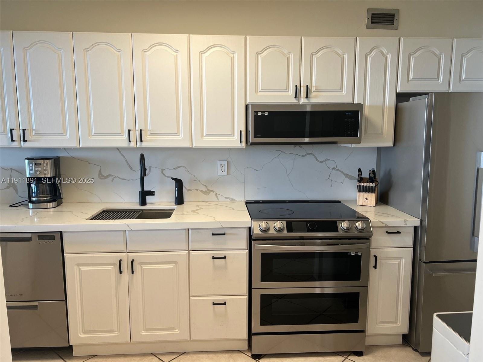 100 Lincoln Road 604, Miami Beach, FL 33139 photo 20