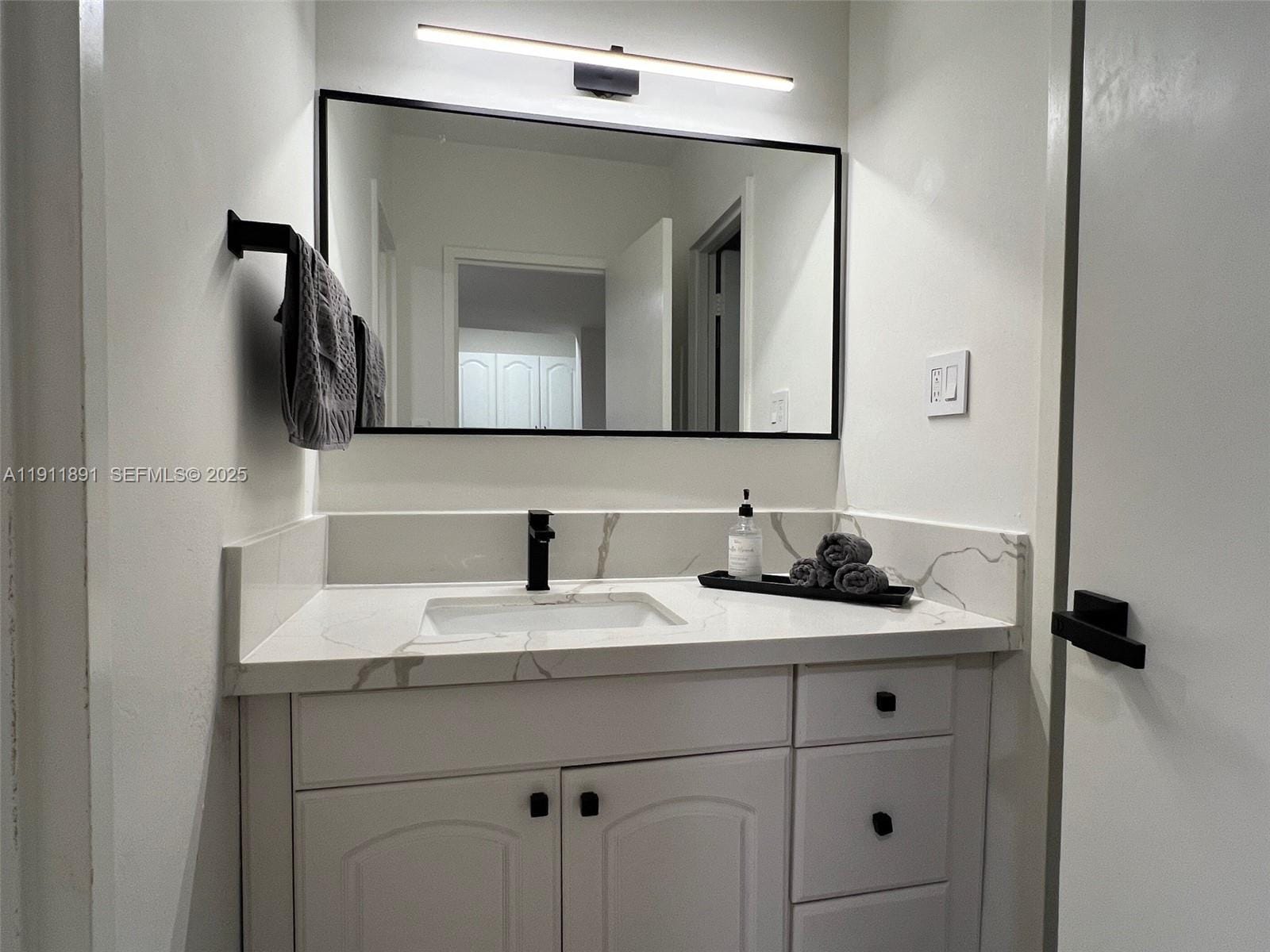 100 Lincoln Road 604, Miami Beach, FL 33139 photo 28