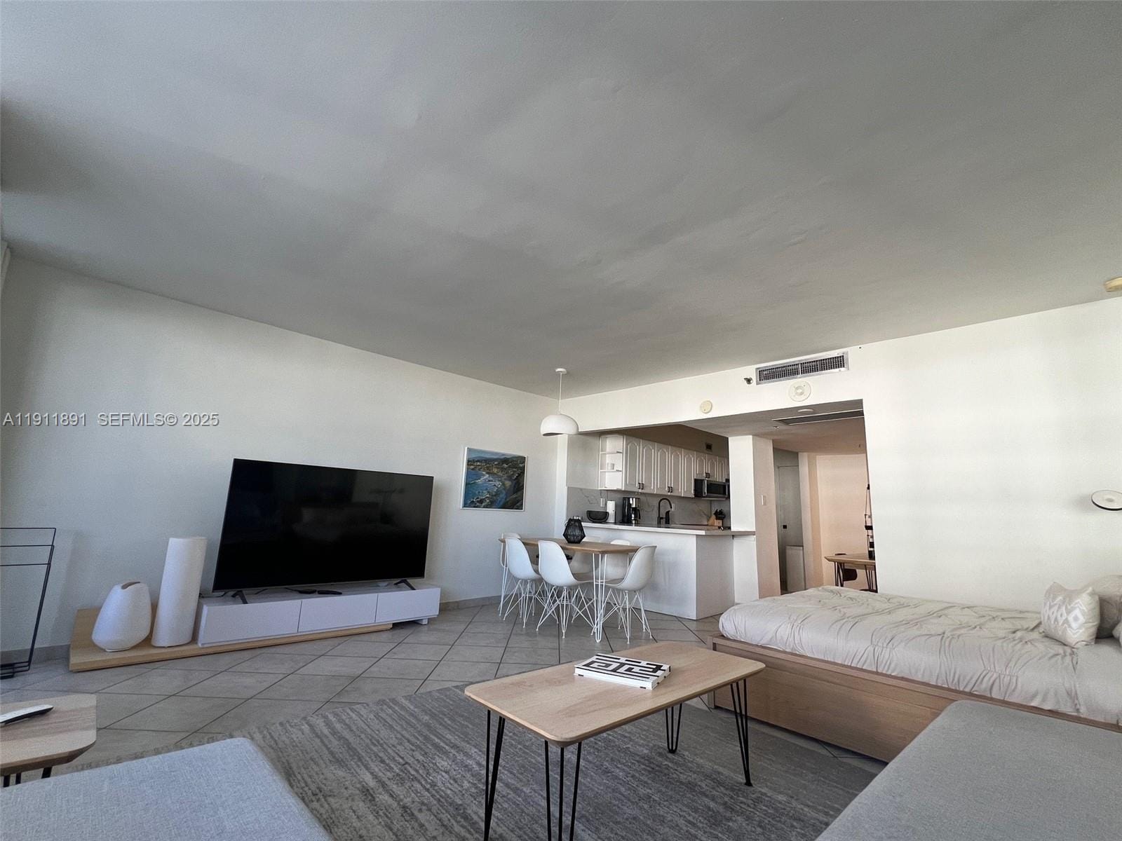 100 Lincoln Road 604, Miami Beach, FL 33139 photo 10