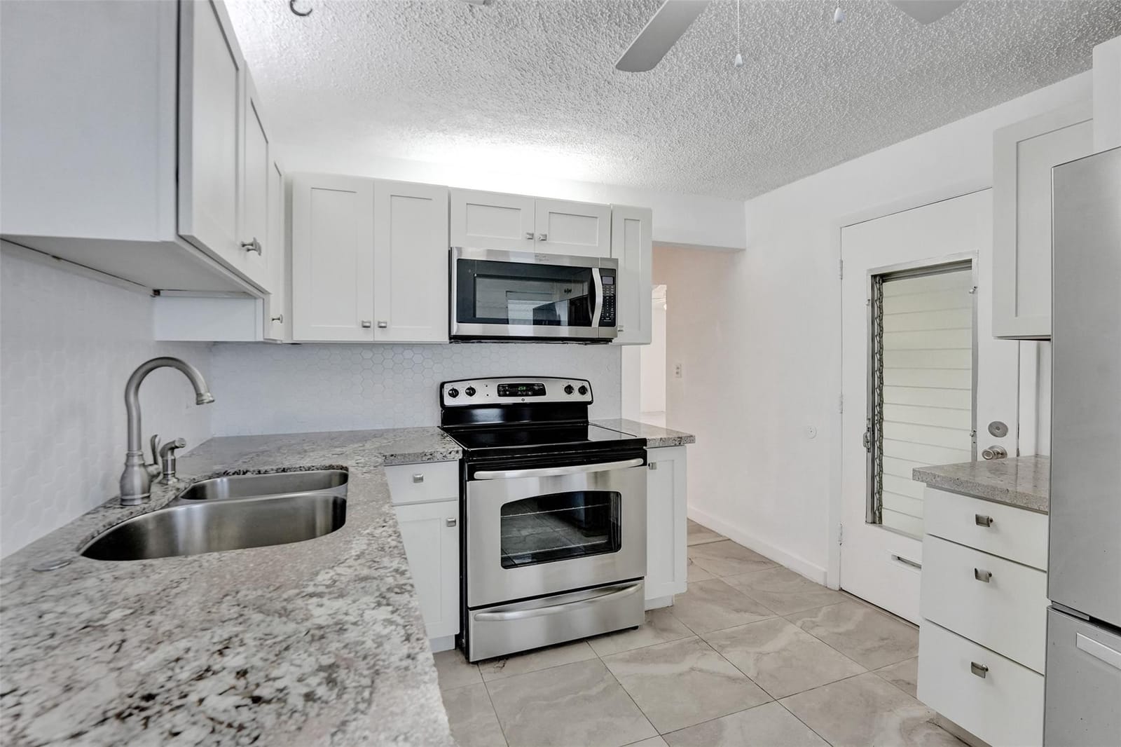 340 NW 25th Court, Pompano Beach, FL 33064 photo 9