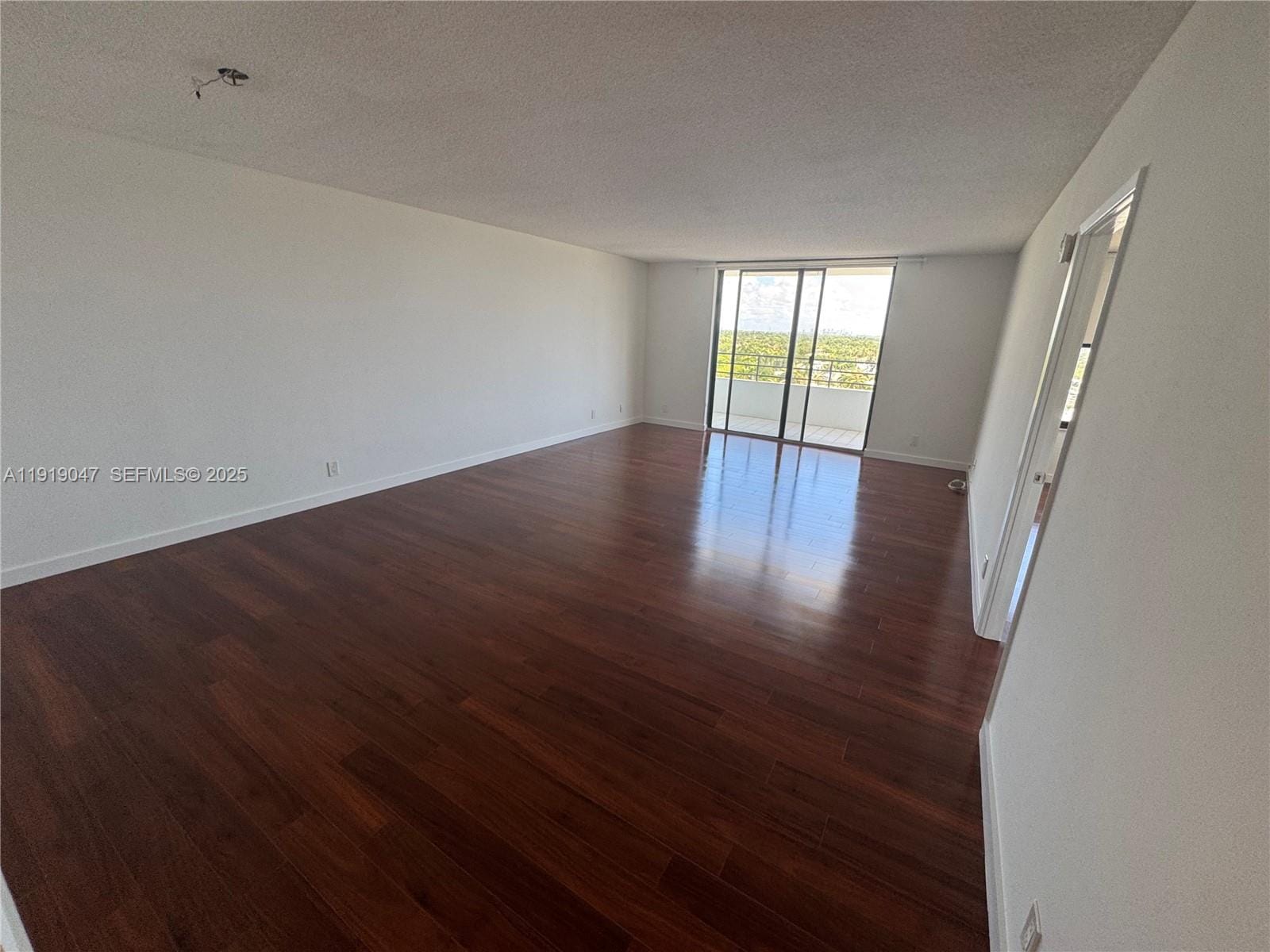 2500 Parkview Drive 1109 — photo 4