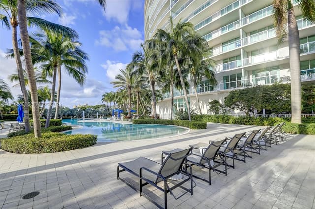 1 N Ocean Boulevard 1011, Pompano Beach, FL 33062