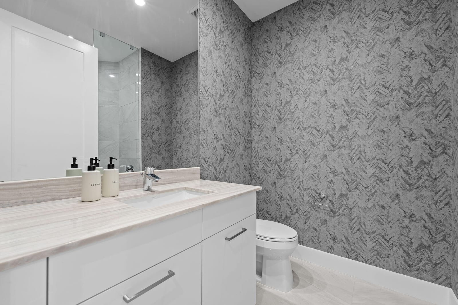 1731 NW 40th Drive — photo 7