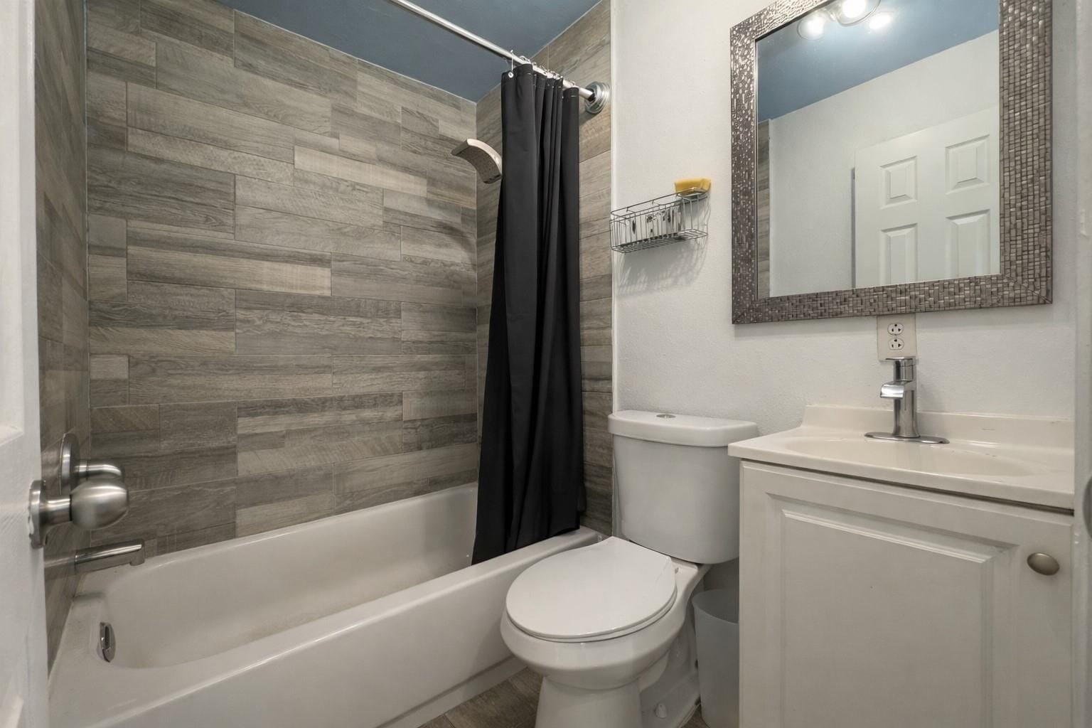 500 NE 59th Street — photo 11
