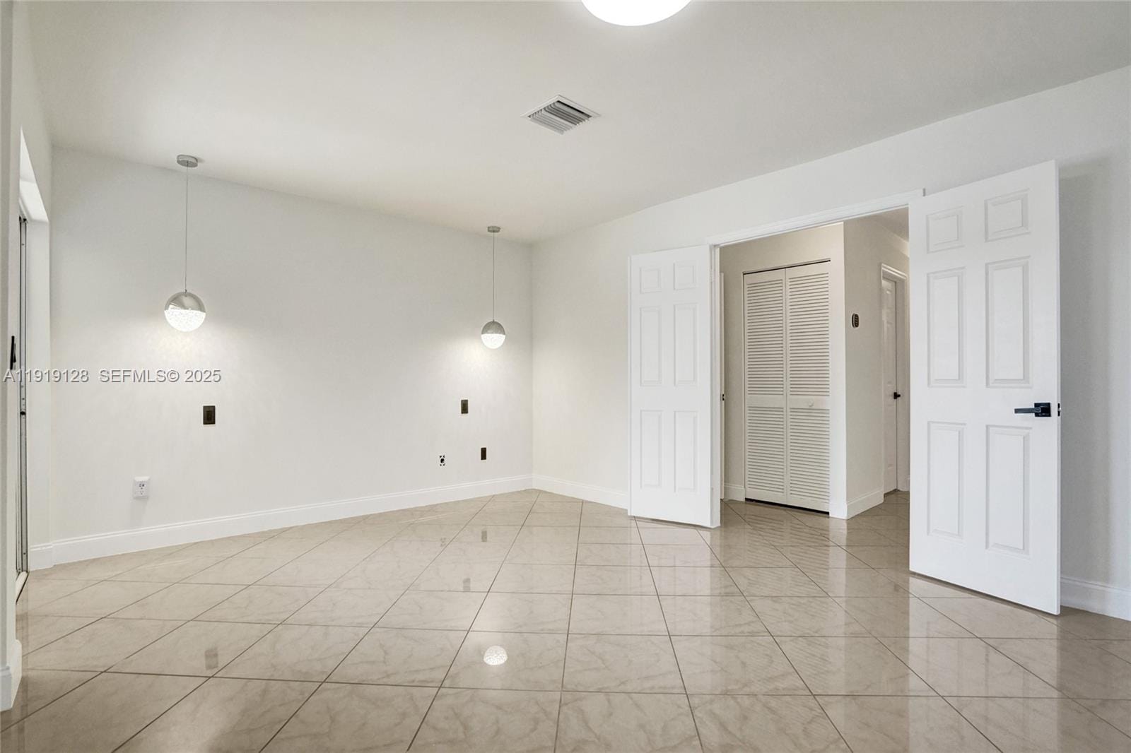 5421 Hawkes Bluff Avenue, Davie, FL 33331 photo 17