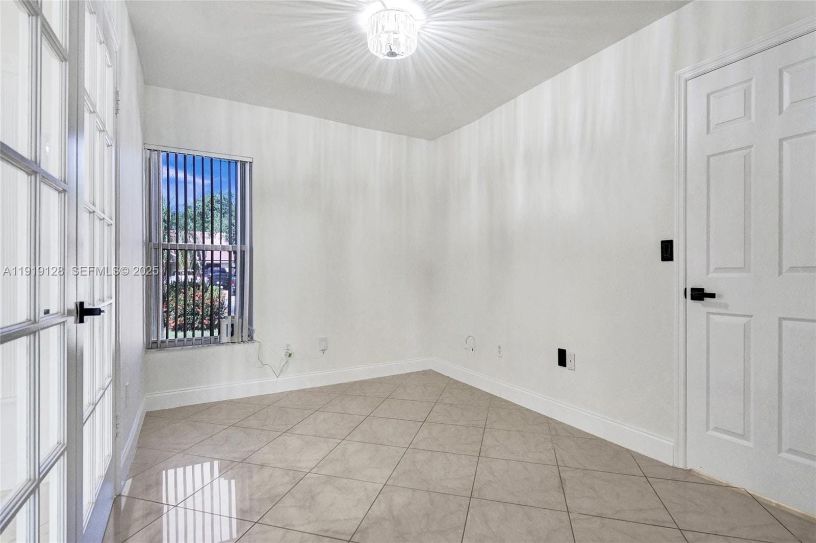 5421 Hawkes Bluff Avenue, Davie, FL 33331 photo 22