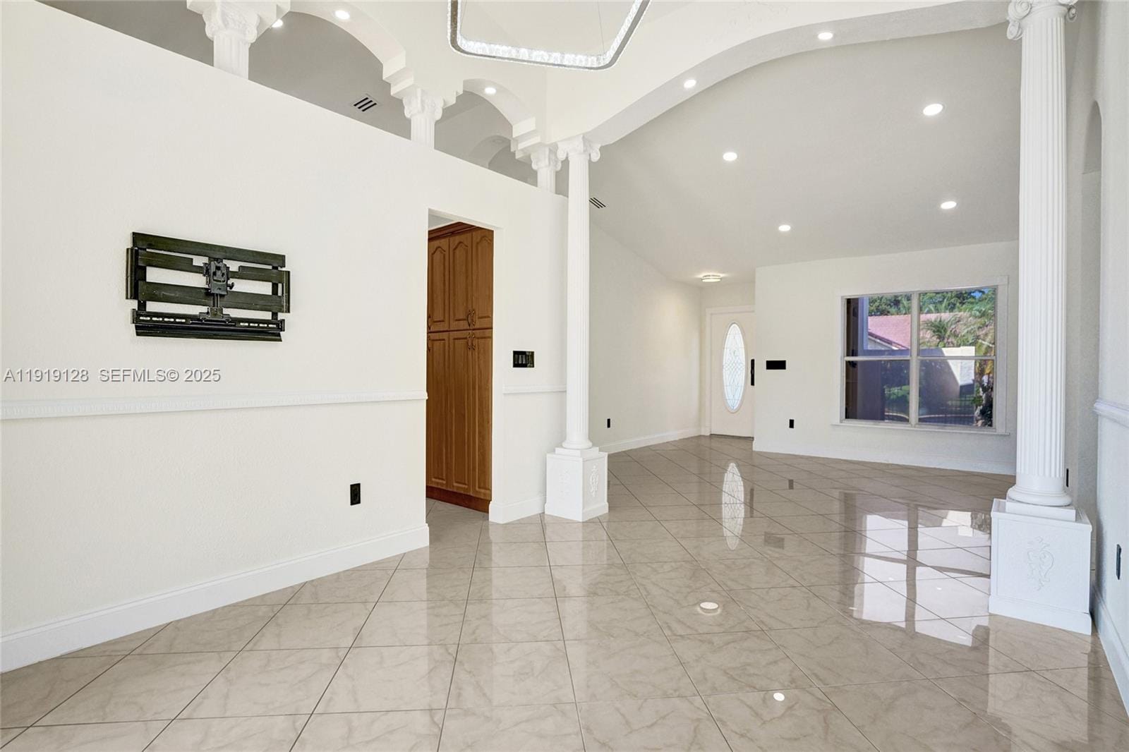 5421 Hawkes Bluff Avenue, Davie, FL 33331 photo 10