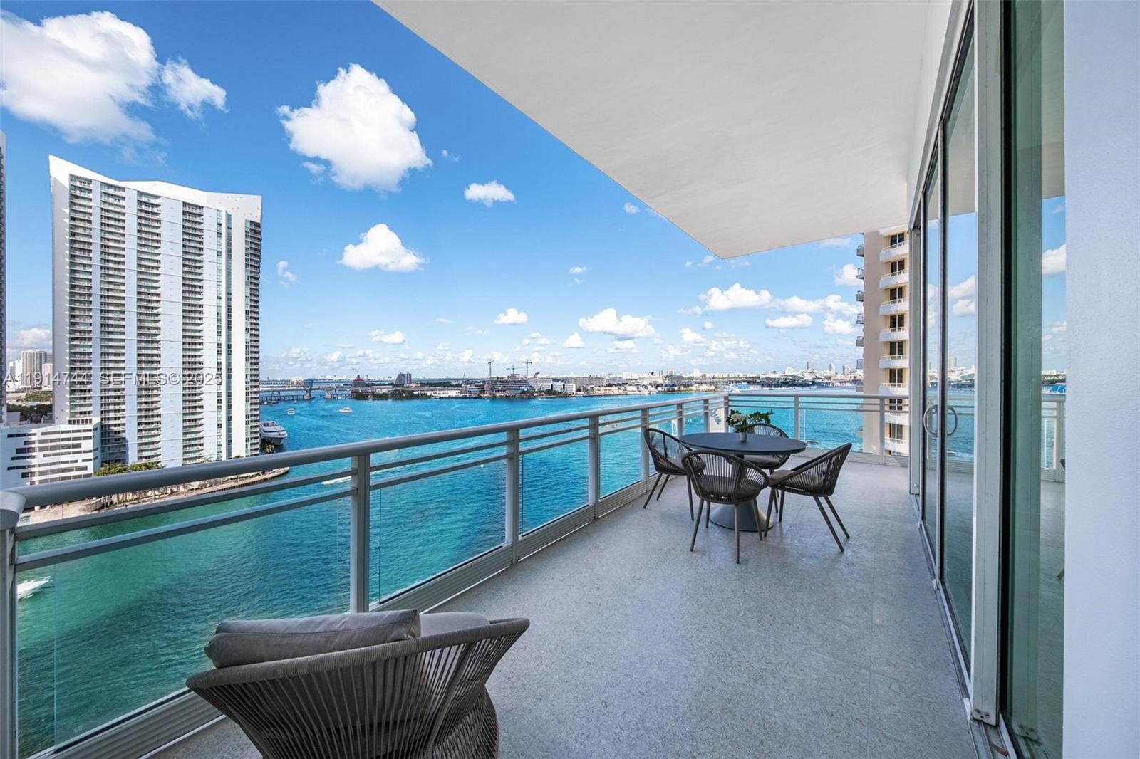 900 Brickell Key Boulevard 1403, Miami, FL 33131 photo 19