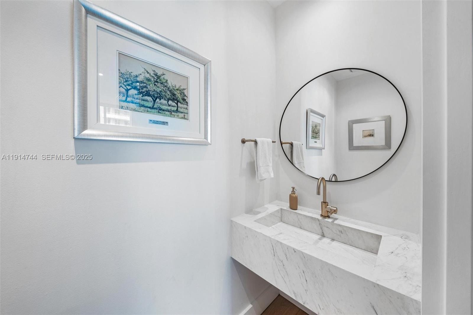 900 Brickell Key Boulevard 1403, Miami, FL 33131 photo 24