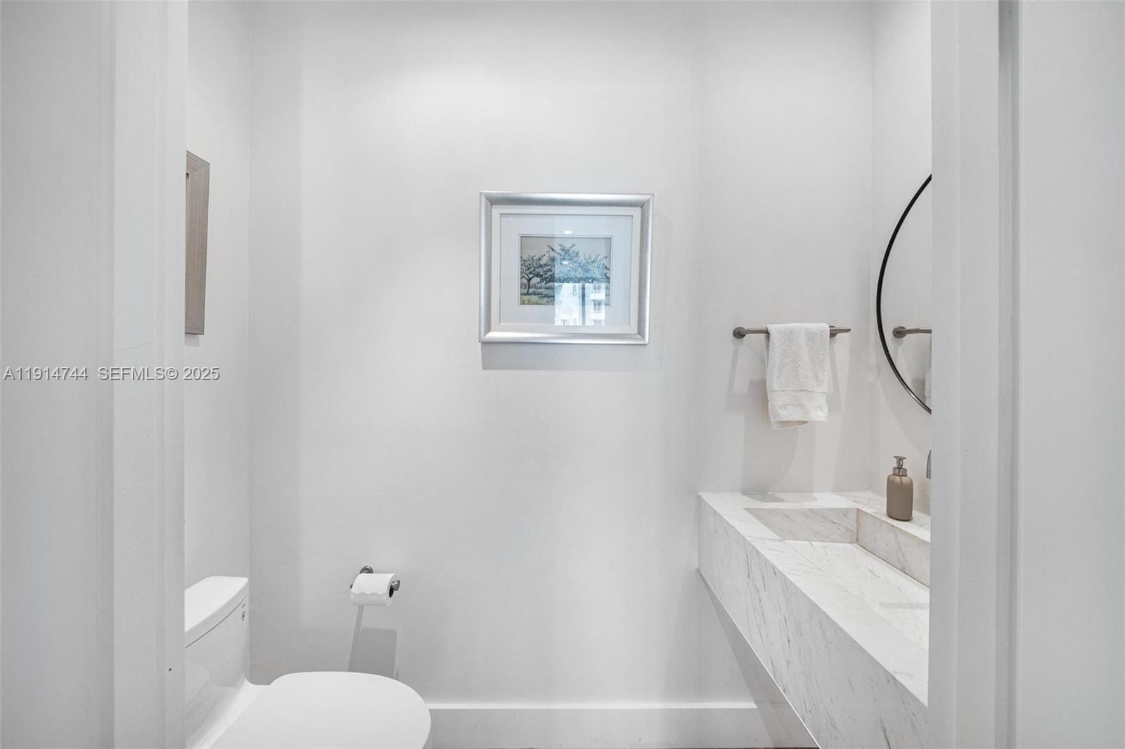 900 Brickell Key Boulevard 1403, Miami, FL 33131 photo 25