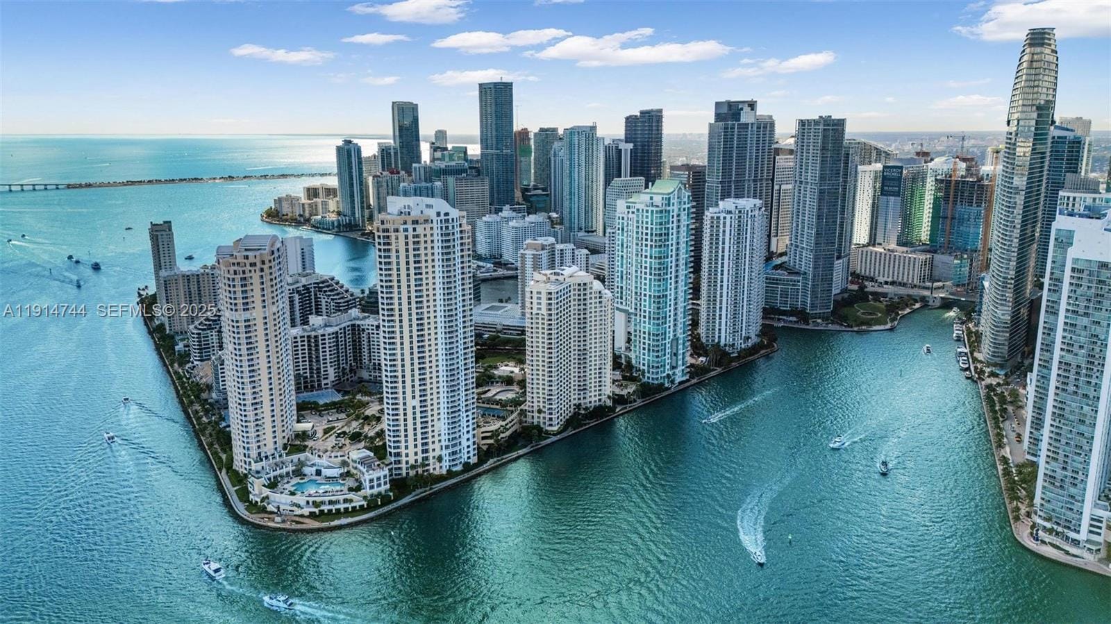 900 Brickell Key Boulevard 1403, Miami, FL 33131 photo 30