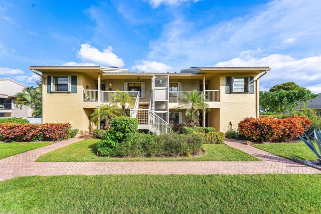 5 Eastgate Drive A, Boynton Beach, FL 33436