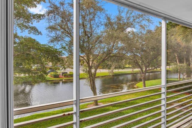 2006 Granada Drive N2, Coconut Creek, FL 33066