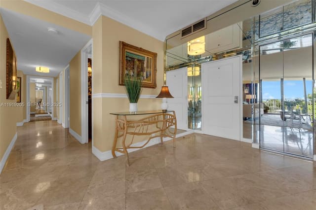 2000 Towerside Terrace 702, Miami, FL 33138